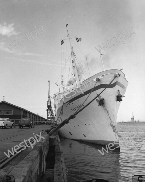 MIGRANT SHIP SKAUBRYN ARRIVES AT FREMANTLE WestPix